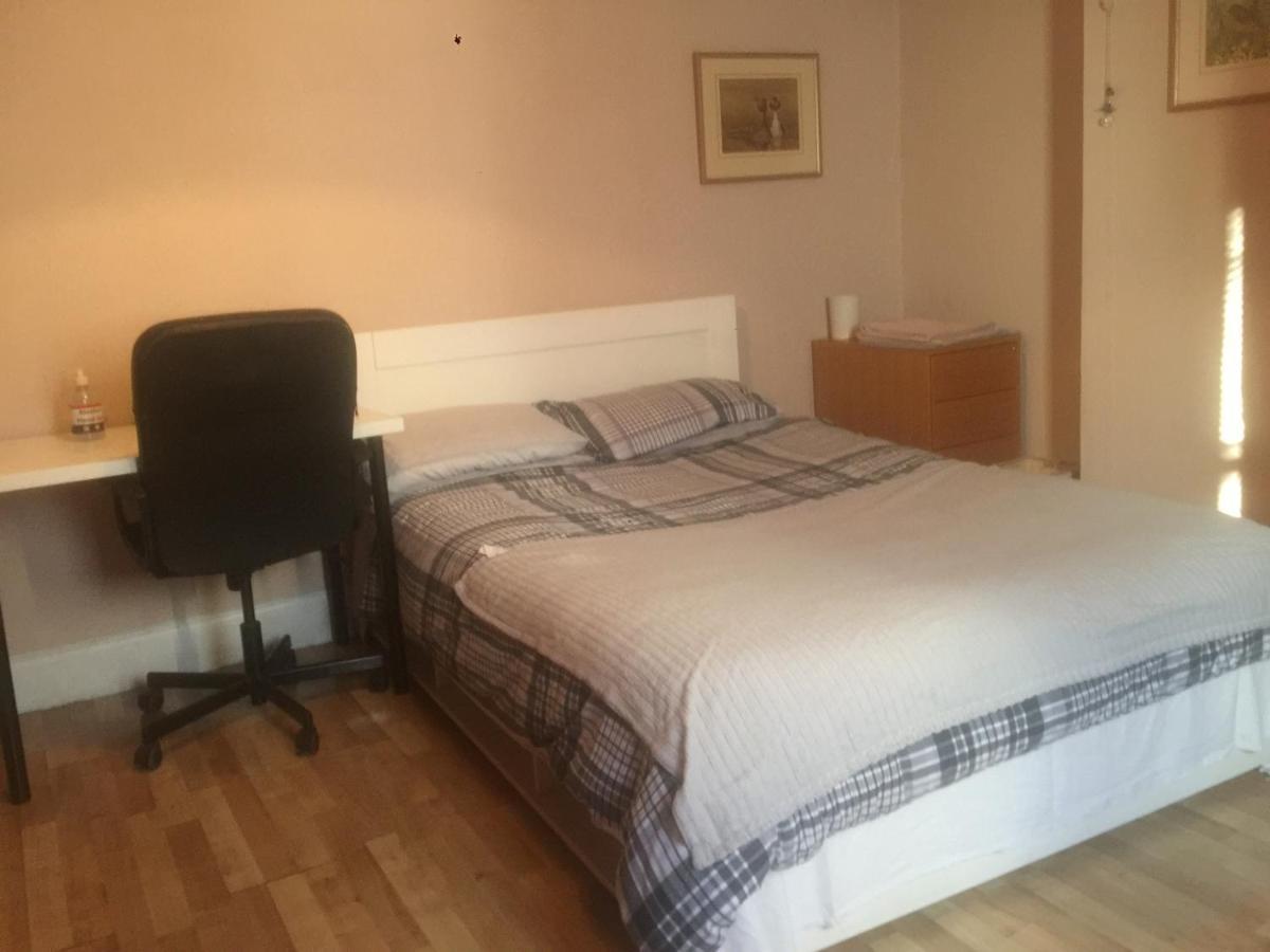 Dach Apartments - Cozy 3 Bed Apartment In Hendon إدجوير المظهر الخارجي الصورة