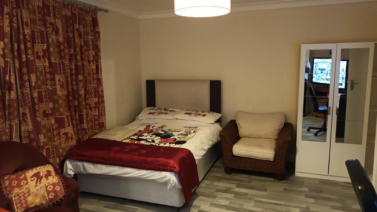Dach Apartments - Cozy 3 Bed Apartment In Hendon إدجوير المظهر الخارجي الصورة
