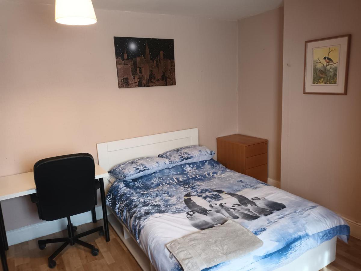 Dach Apartments - Cozy 3 Bed Apartment In Hendon إدجوير المظهر الخارجي الصورة